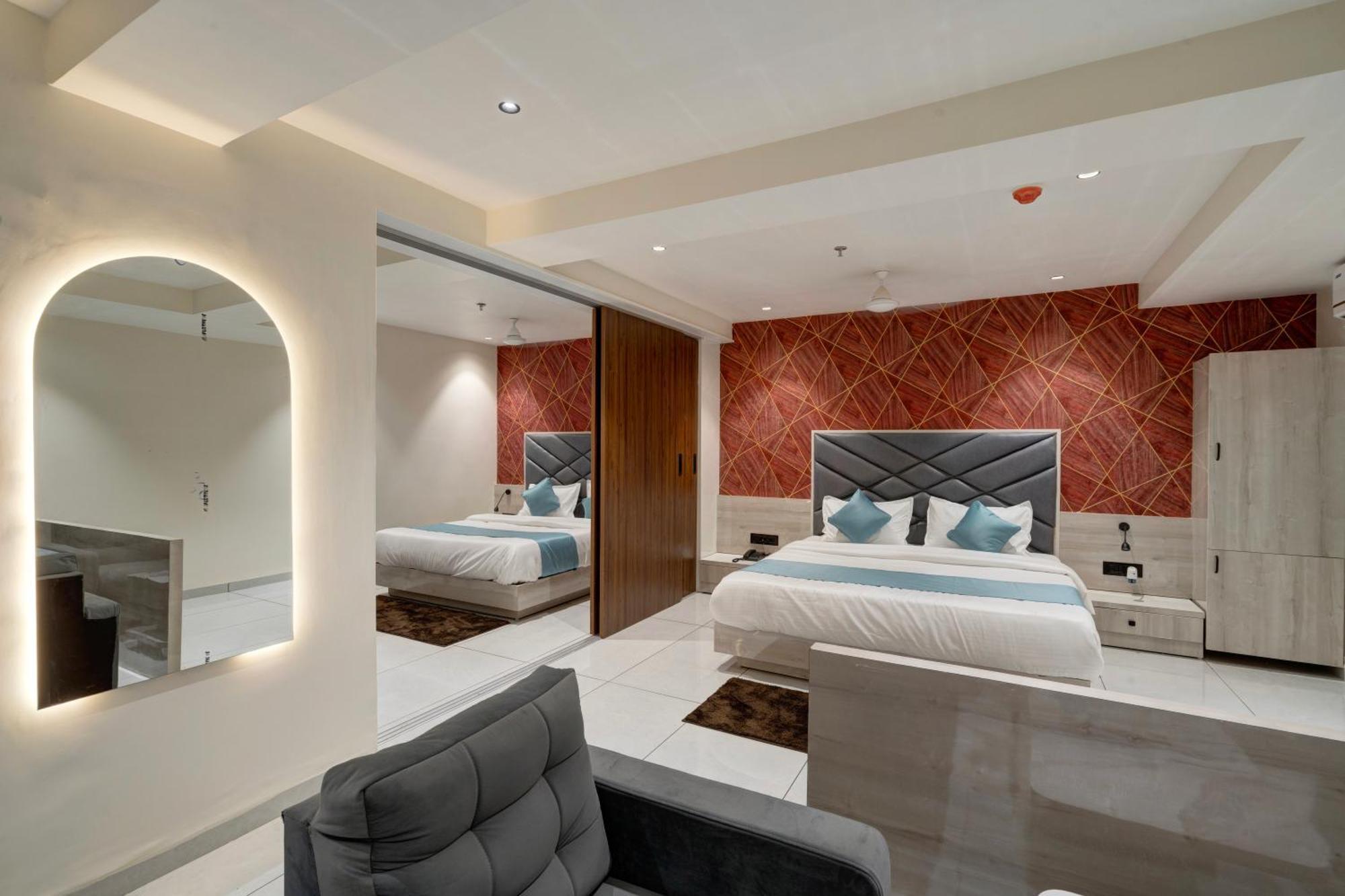 Hotel Shrimad Villa Gandhinagar Eksteriør billede