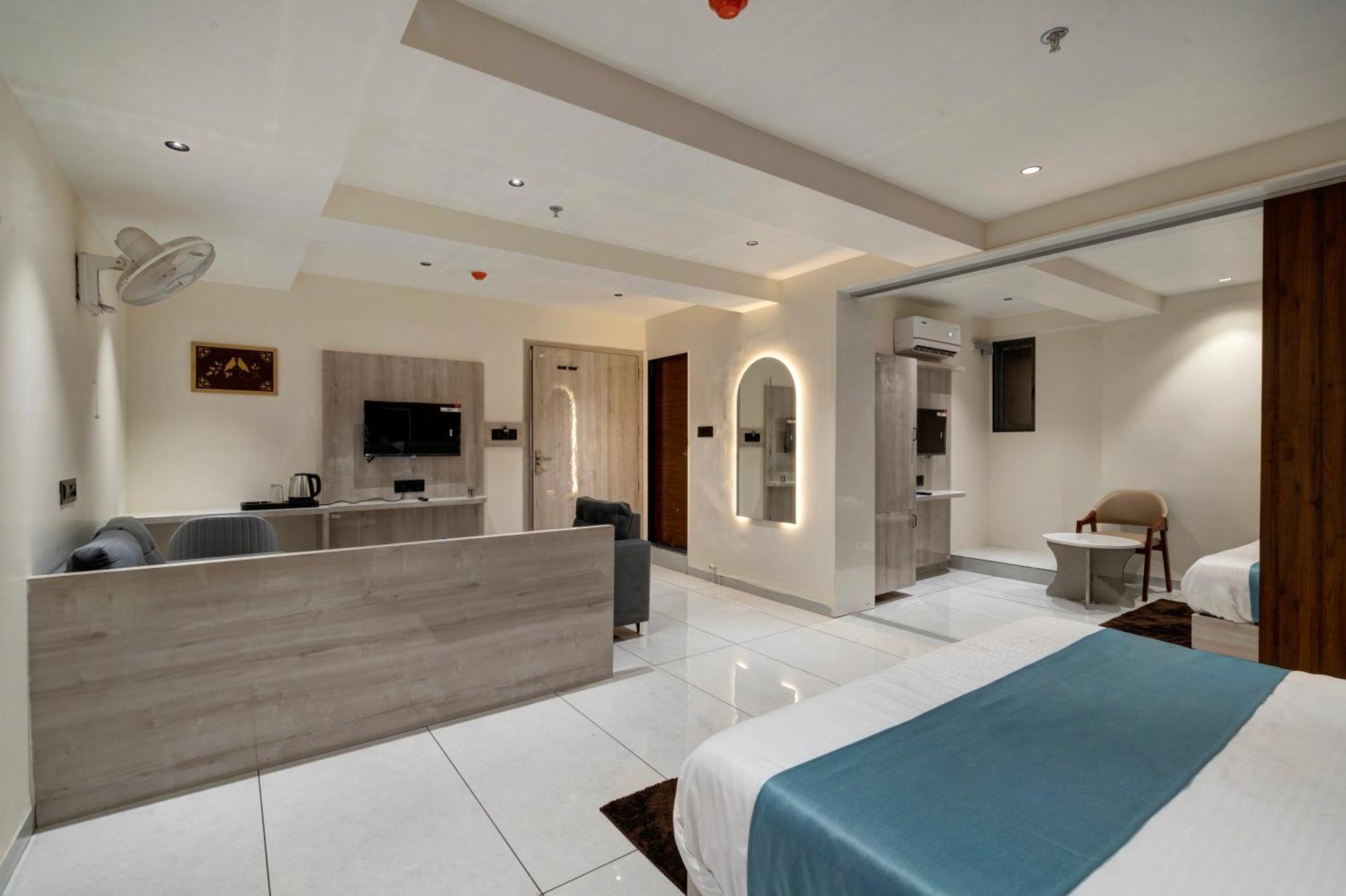 Hotel Shrimad Villa Gandhinagar Eksteriør billede